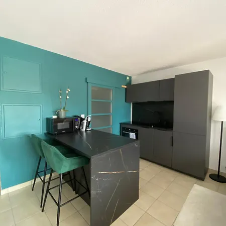Apartament Avec Jacuzzi Fréjus