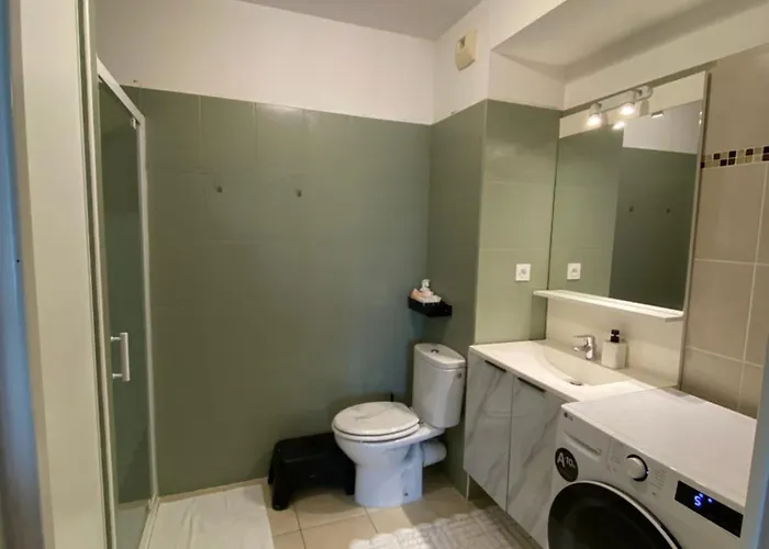 Avec Jacuzzi Apartament